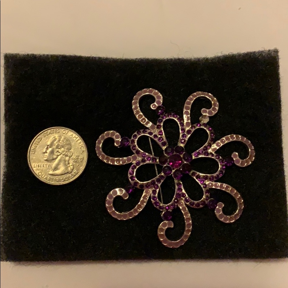 Brooch - Picture 3 of 4